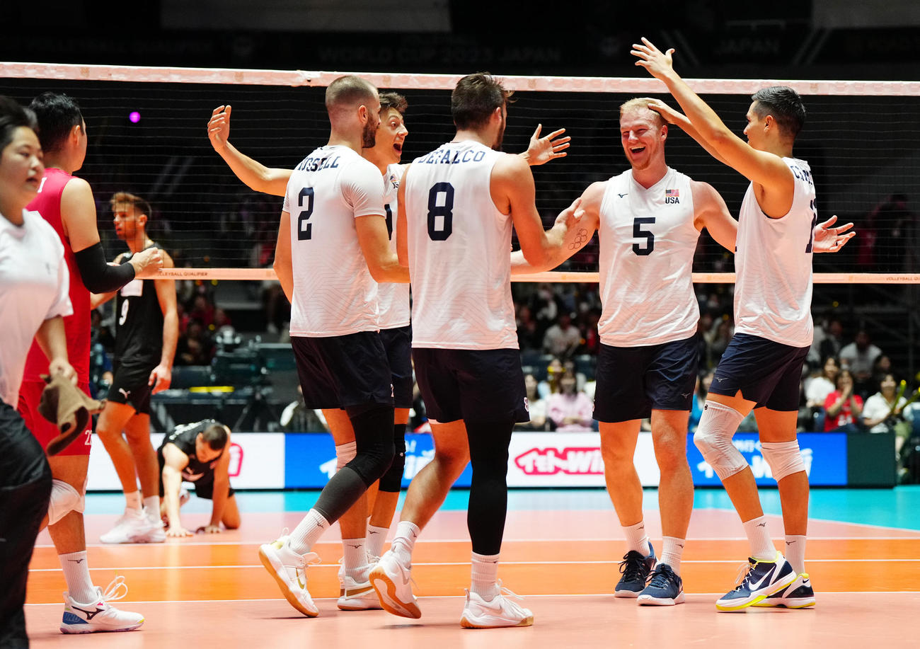 3日、トルコに勝利し喜ぶ米国代表の選手たち