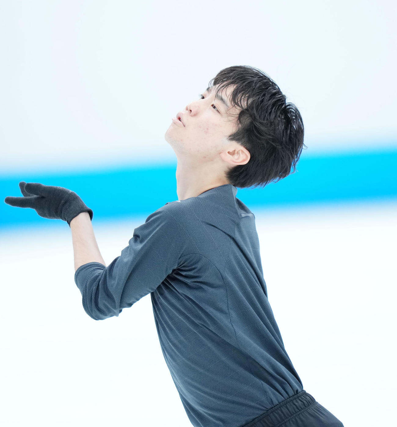 公式練習に臨む友野（撮影・横山健太）
