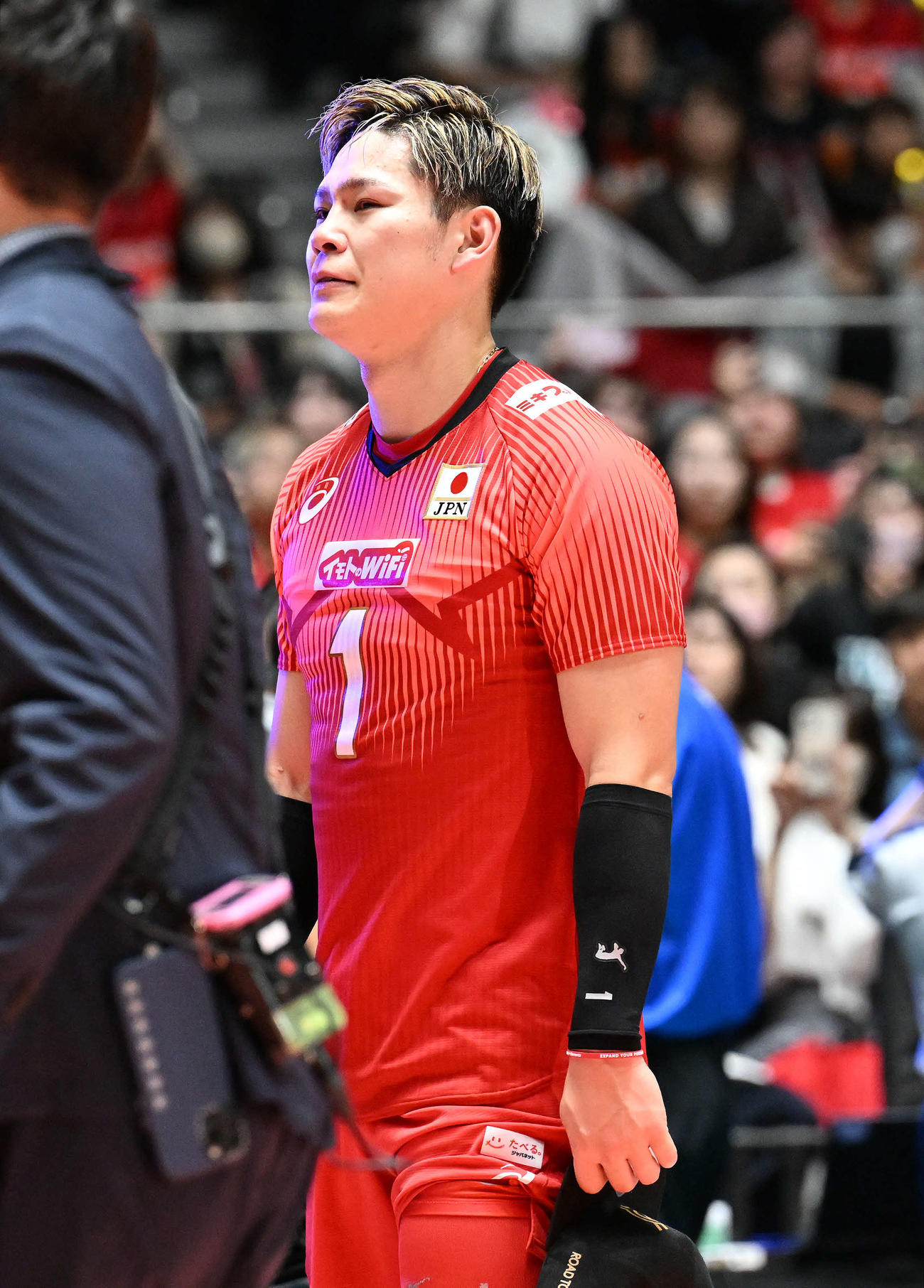 日本対スロベニア　試合後、パリ五輪出場権獲得に男泣きする西田（撮影・滝沢徹郎）