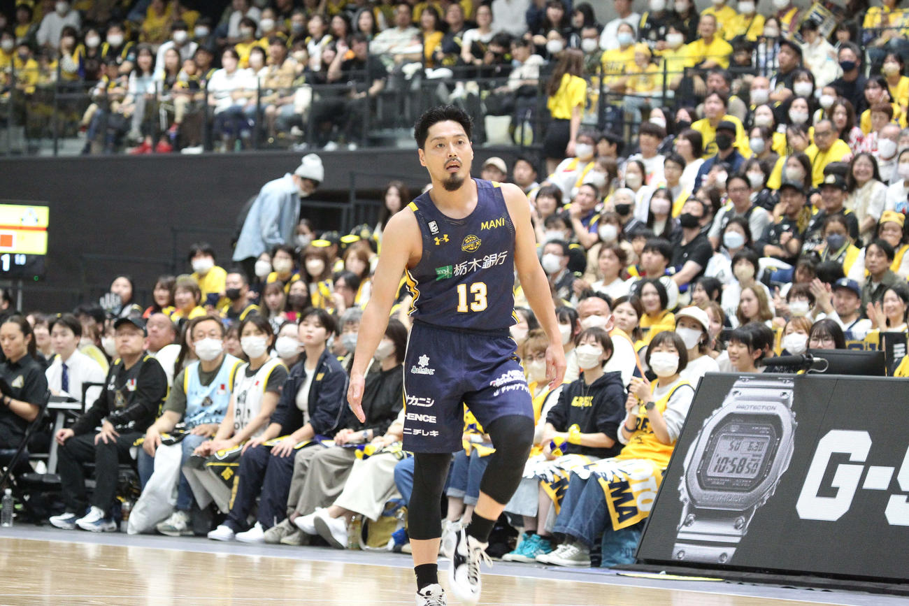 5本の3Pシュートを決め、開幕2連勝に貢献した宇都宮の渡邉裕規（撮影・沢田啓太郎）
