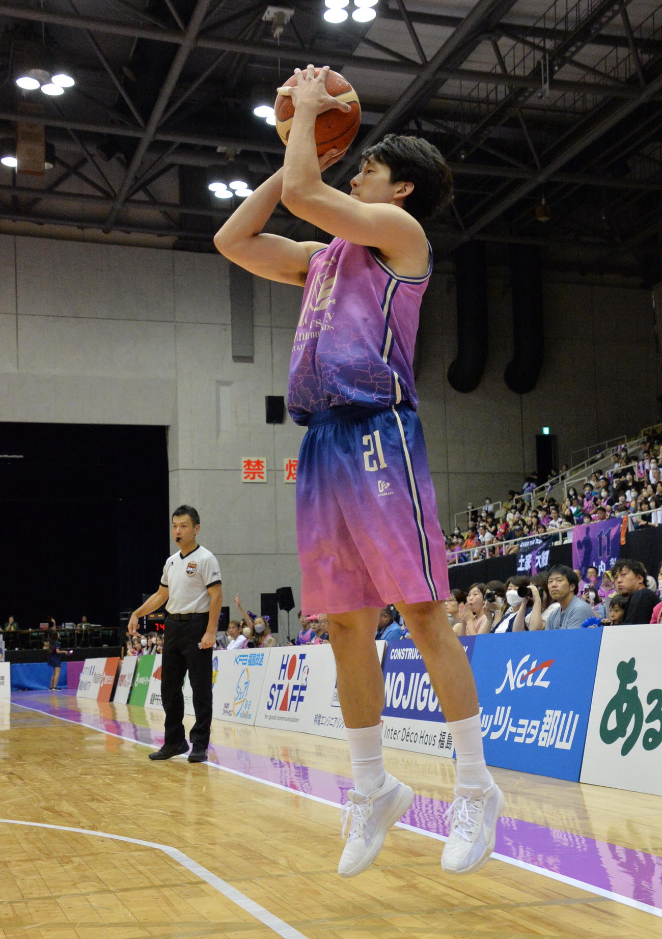 福島対青森　シュートを打つB2福島・菅野（撮影・濱本神威）