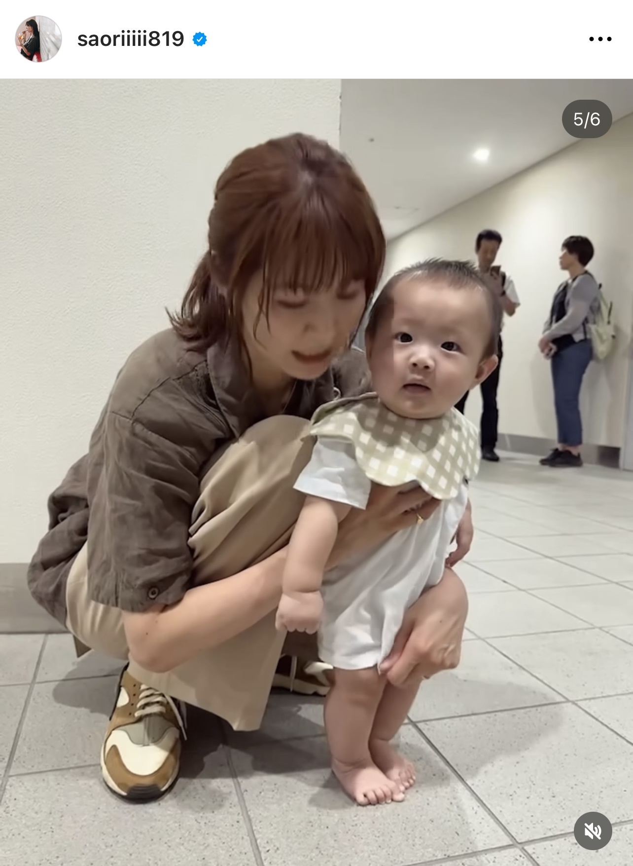 長男を抱っこする木村沙織さん（木村沙織さんのインスタグラムから）