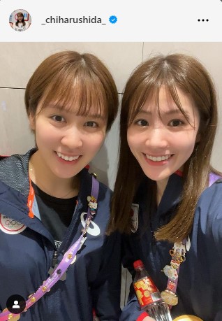 平野美宇（左）と志田千陽　（志田千陽のインスタグラムから）