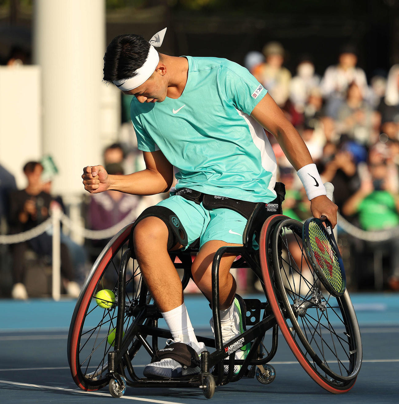車いす男子シングルス1回戦　ポイントしガッツポーズsるう小田（撮影・河田真司）