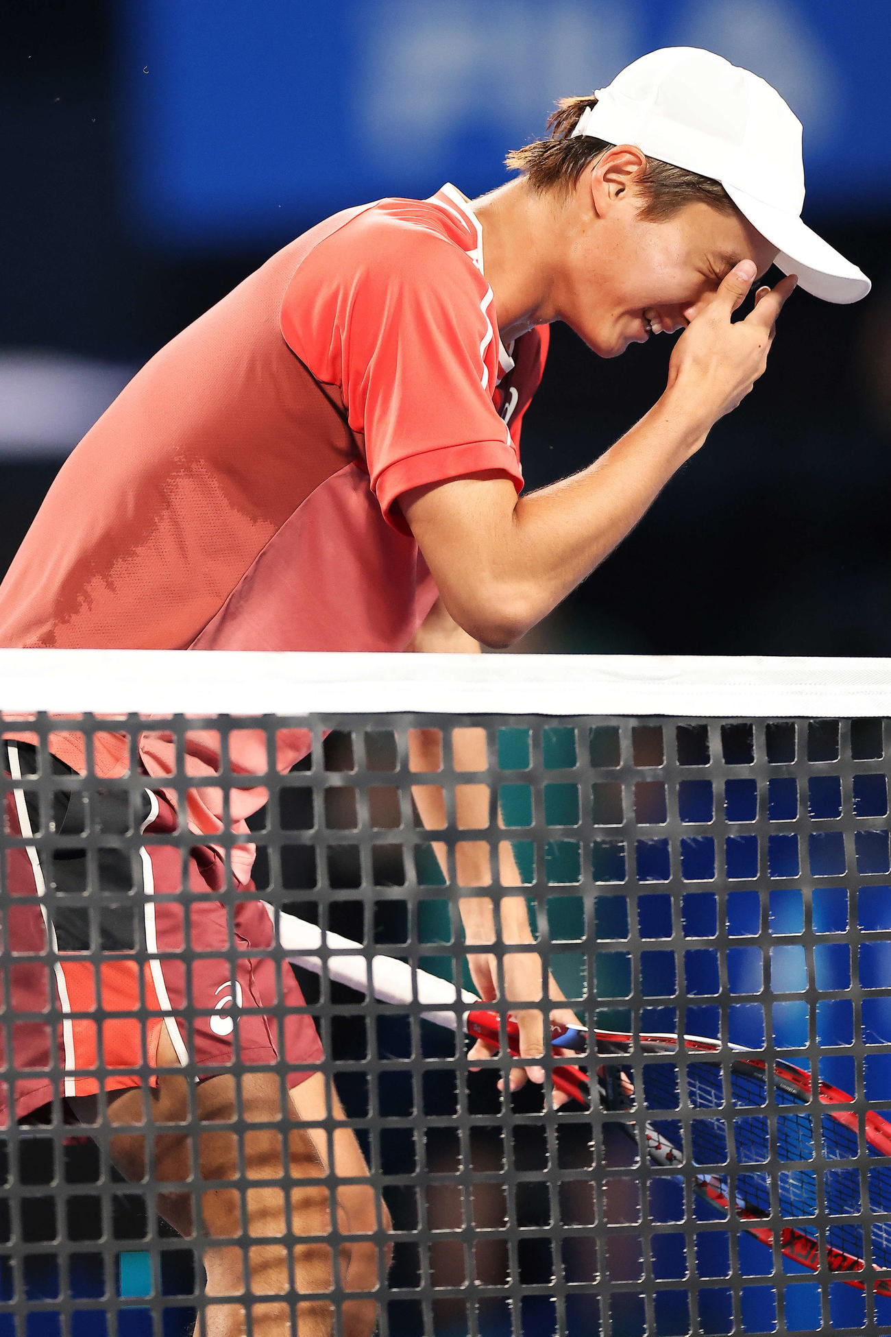 男子シングルス2回戦　テイラー・フリッツに勝利し感極まる望月（撮影・河田真司）