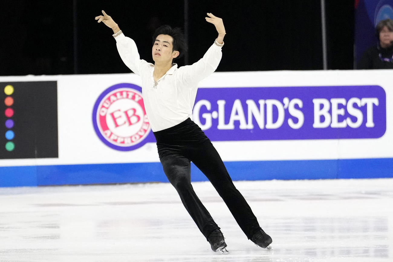 スケートアメリカ　SPで演技を披露する壷井達也（USA TODAY Sports＝ロイター）