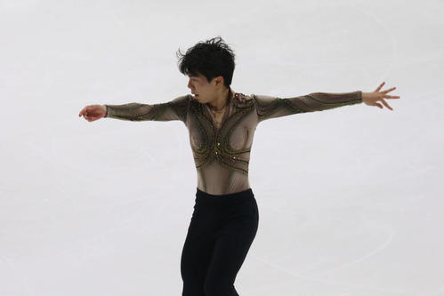 フリー演技を行う佐藤