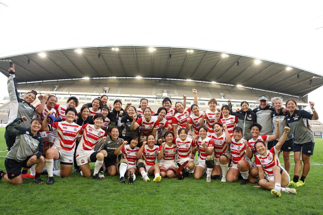 WXV2第2戦のサモア戦で初勝利を挙げた日本代表「サクラフィフティーン」（C）JRFU