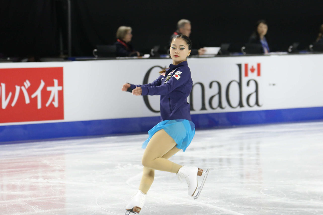 6分間練習で滑る渡辺倫果