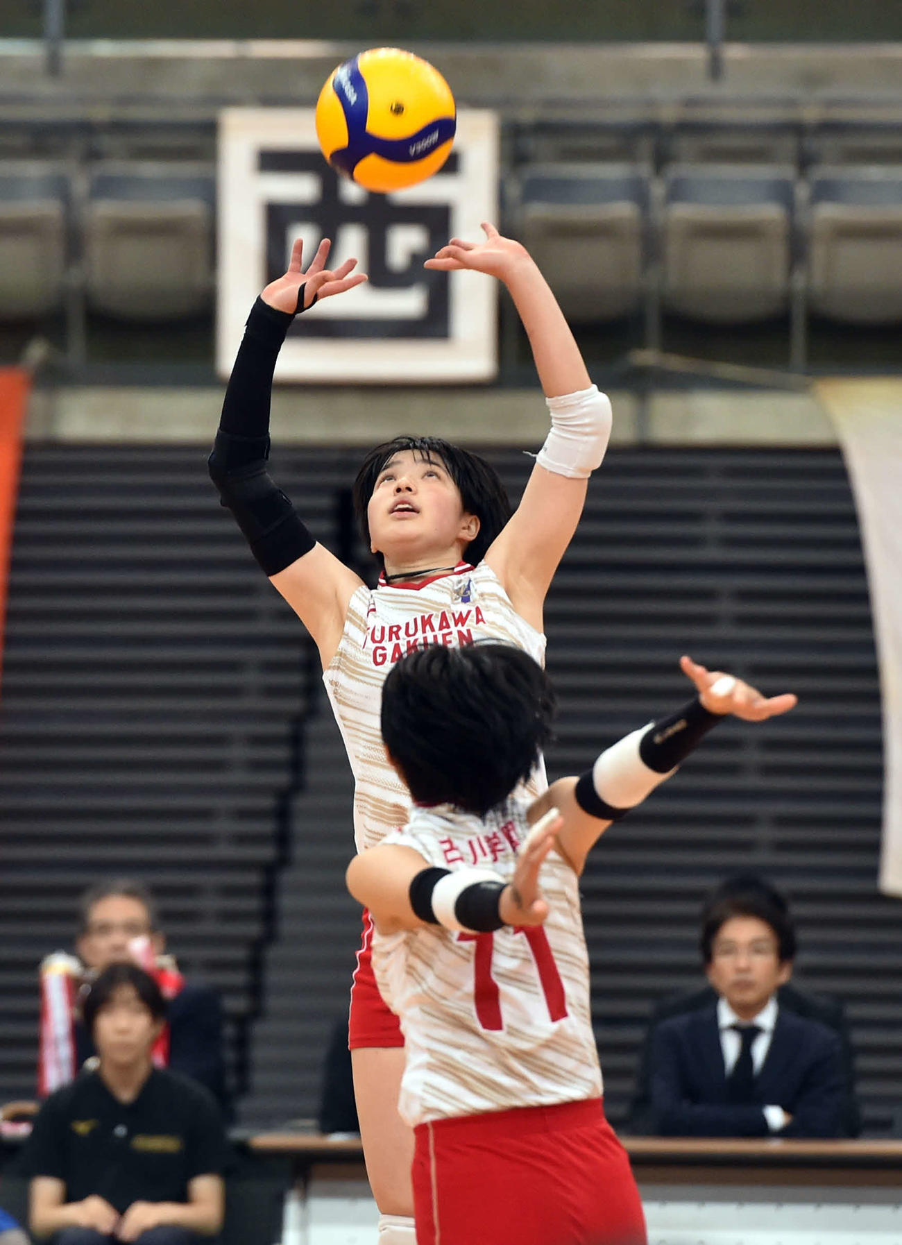 第2S、トスを上げる照井莉