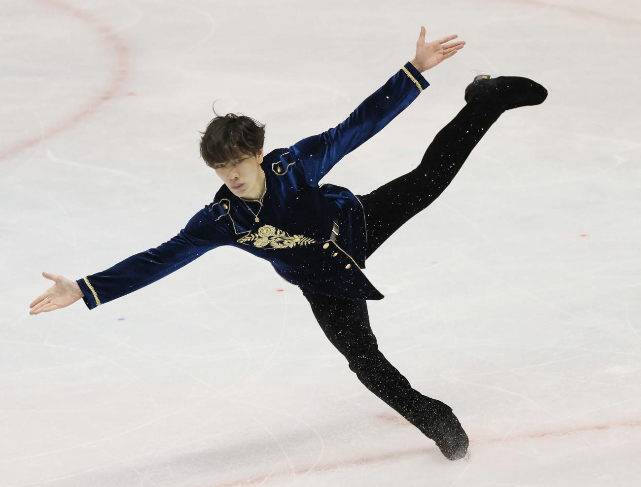 西日本フィギュアスケート選手権　男子フリーで演技する三宅星南（撮影・加藤孝規）