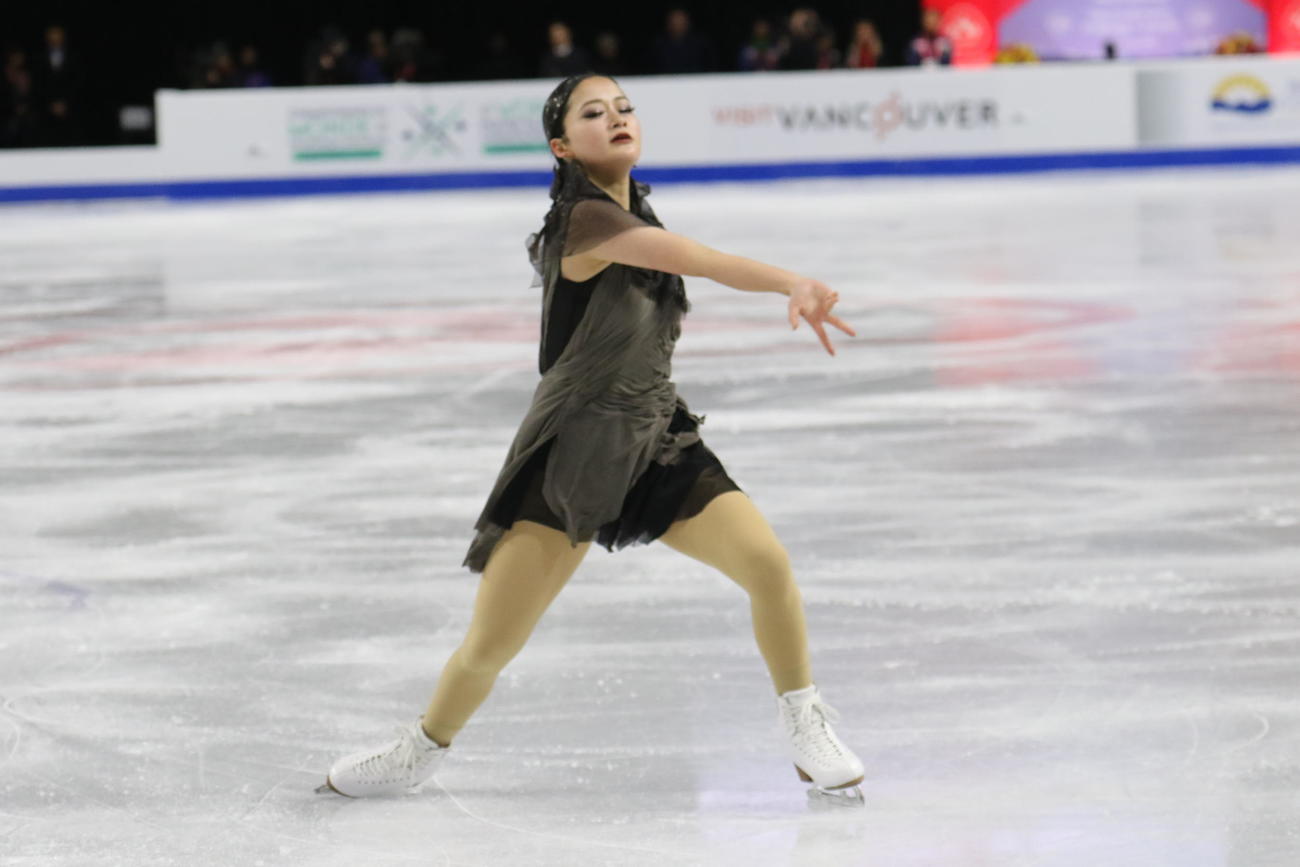 女子フリーで演技する渡辺