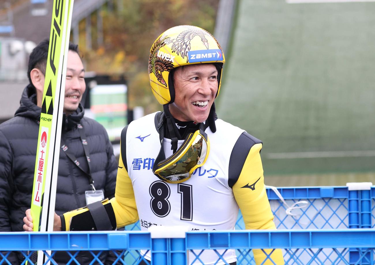 4位に入り笑顔の葛西（撮影・黒川智章）