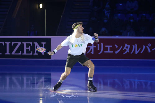 リッツォはテニスを題材にした演技