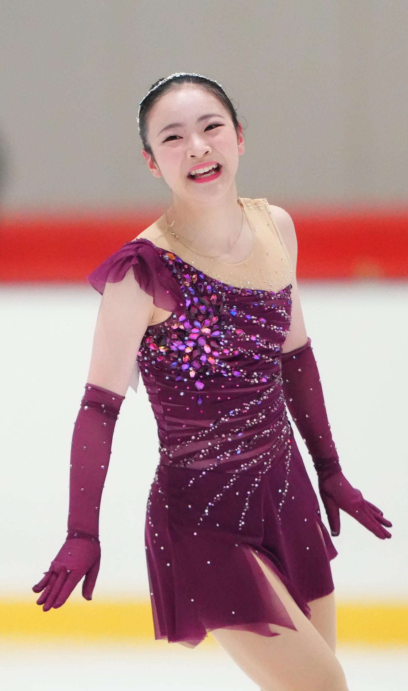 ジュニア女子SPの演技を終え、笑顔を見せる高木謡（撮影・江口和貴）