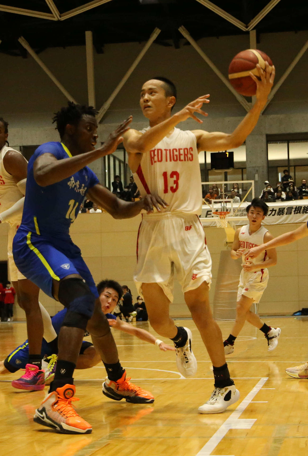 開志国際対帝京長岡　チーム最多の21得点をマークした開志国際の平良