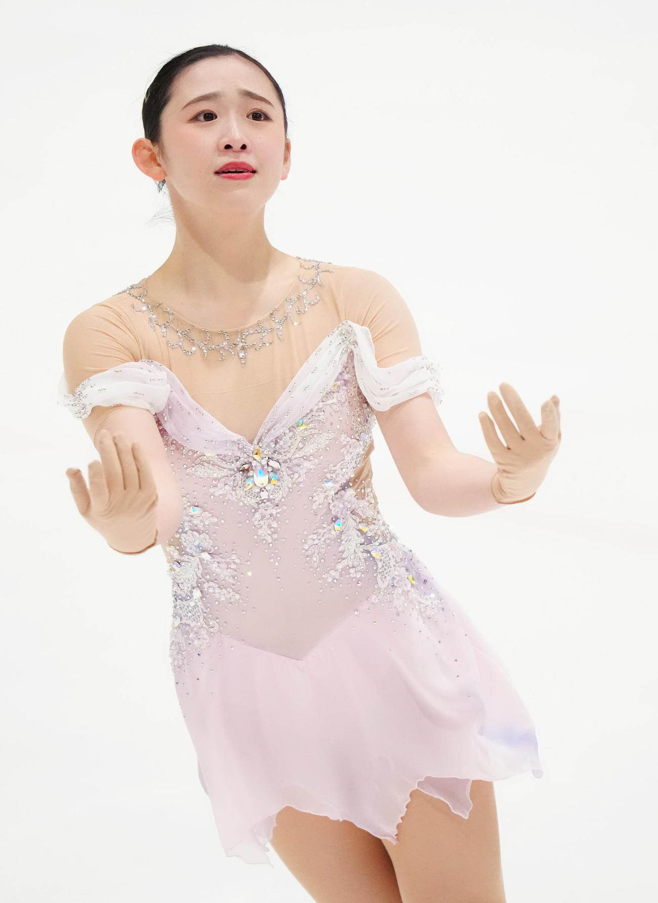 女子フリーで演技する青木祐奈（撮影・江口和貴）