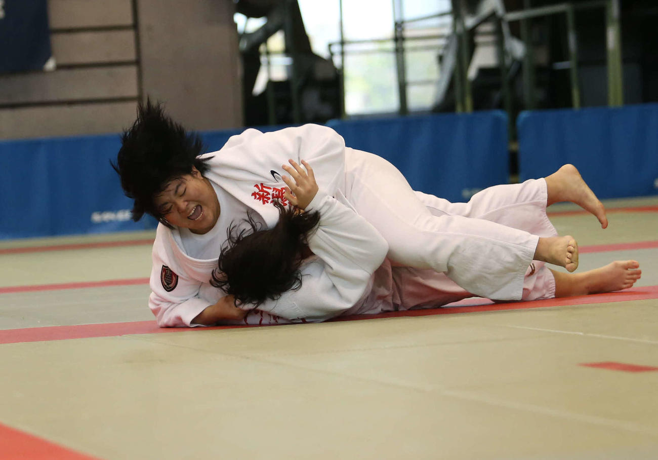 女子78キロ超級決勝　内股でV2を決めた花木