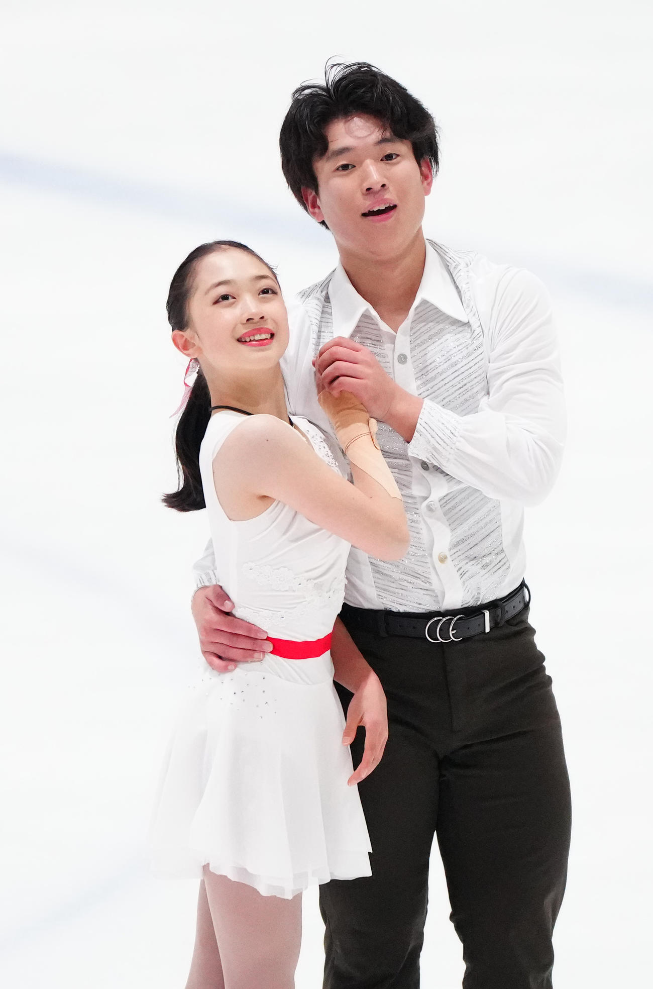 ジュニアペアのフリーで演技する清水咲衣（左）、本田ルーカス剛史組（撮影・江口和貴）