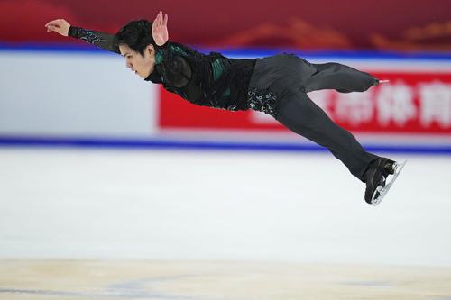 男子フリー　演技する宇野昌磨（共同）