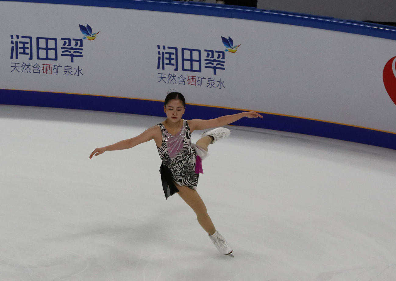 フリー前の公式練習で滑る渡辺倫果