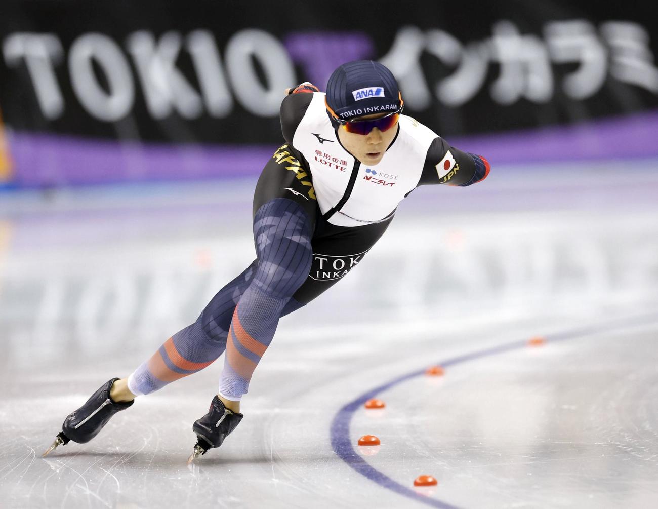 女子1500 メートル 　優勝した高木美帆＝明治北海道十勝オーバル（共同）