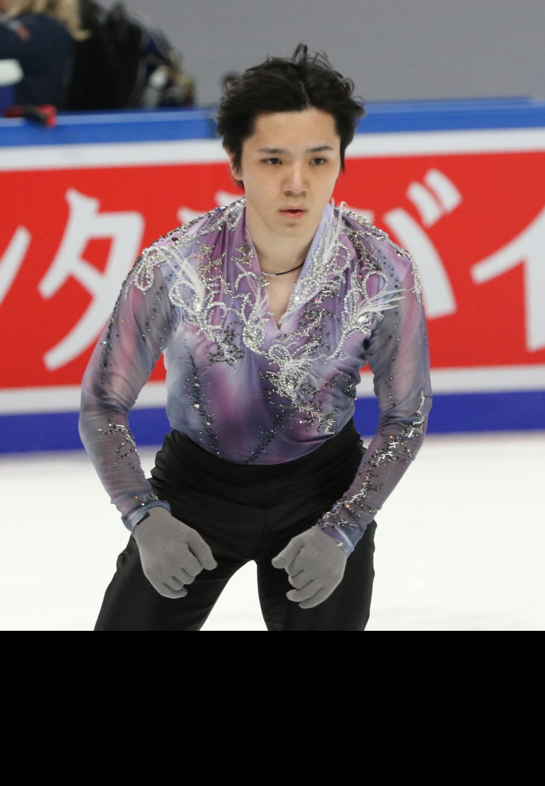 ショートプログラム（SP）前の公式練習で滑る宇野昌磨（23年11月10日）