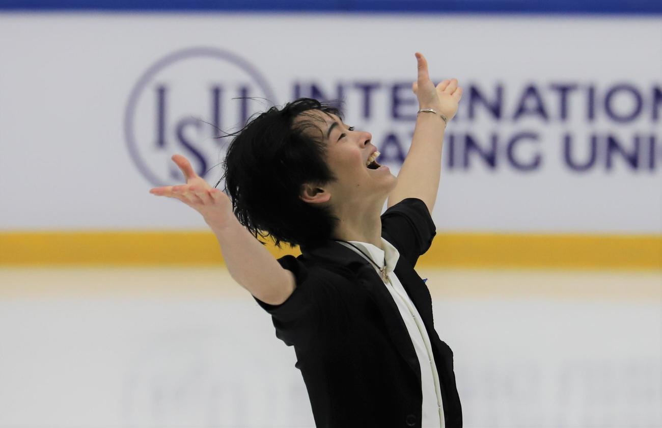 フィギュアスケートGPシリーズフィンランド大会　男子SPで演技を披露する島田（撮影・藤塚大輔）