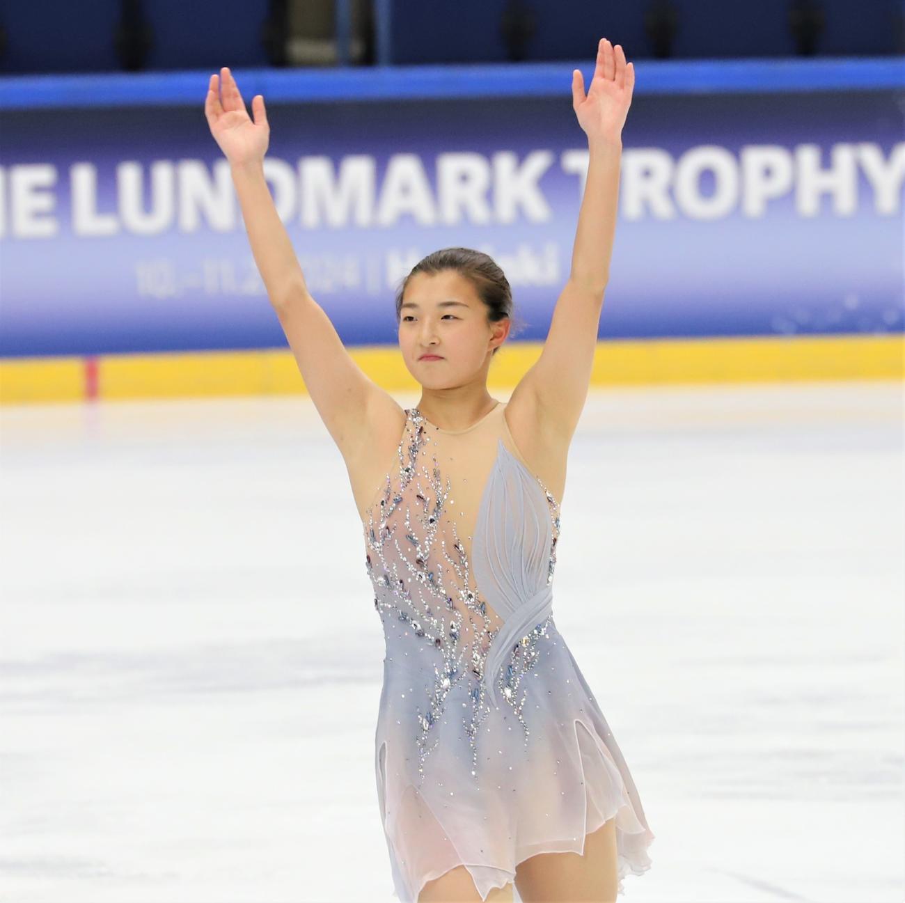 フィギュアスケートGPシリーズフィンランド大会　女子SP当日午前の公式練習に臨む坂本（撮影・藤塚大輔）
