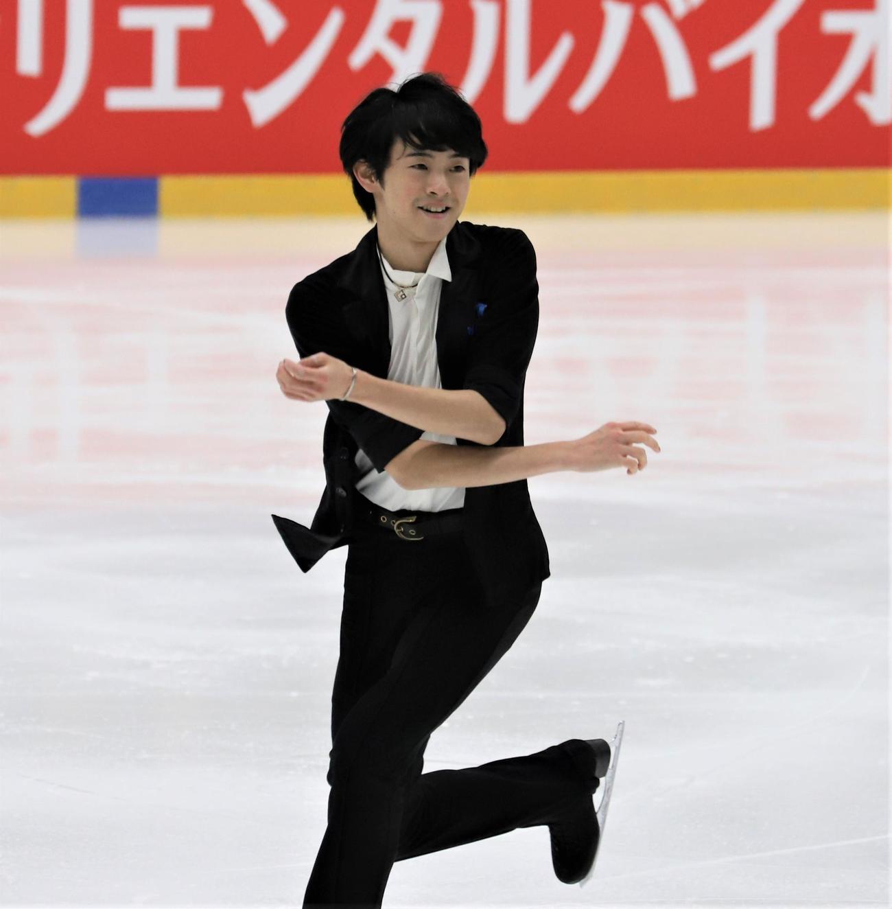 フィギュアスケートGPシリーズフィンランド大会　男子SPで演技を披露する島田（撮影・藤塚大輔）