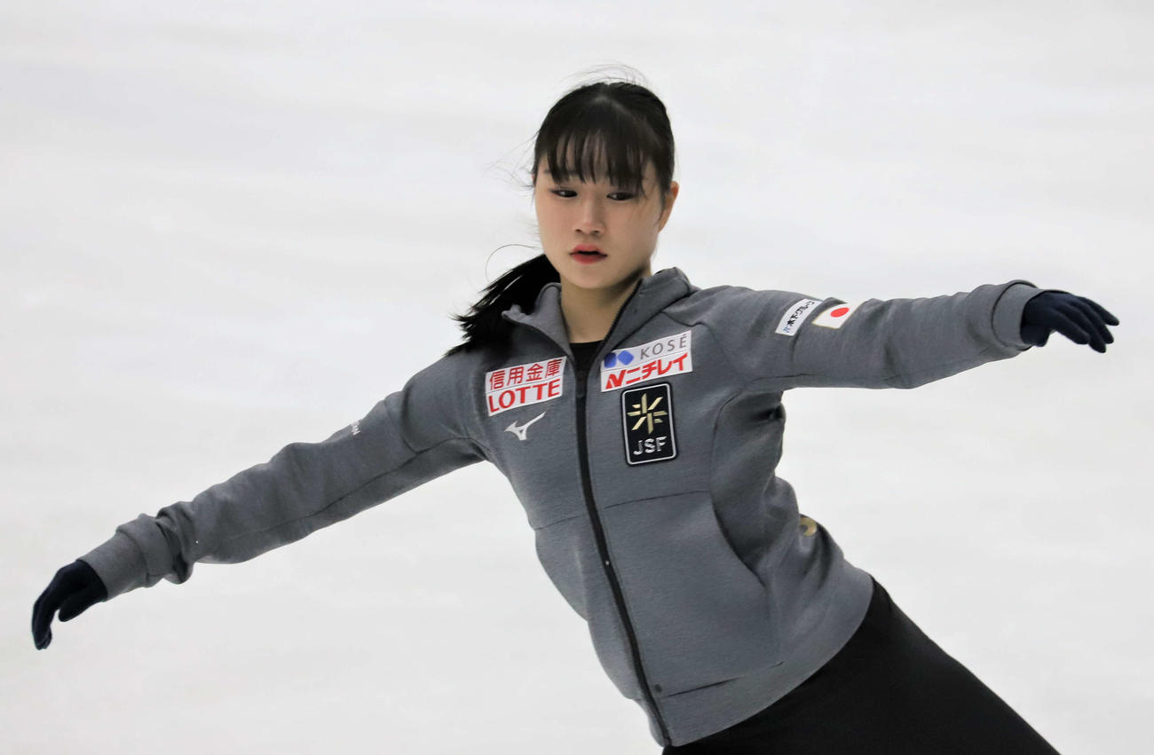 フィギュアスケートGPシリーズフィンランド大会の公式練習に臨む河辺（撮影・藤塚大輔）