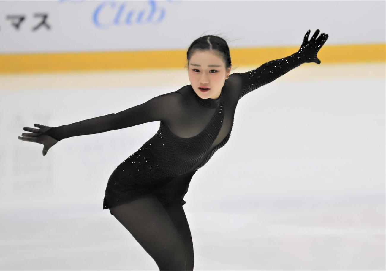フィギュアスケートGPシリーズフィンランド大会　女子フリーで演技を披露する河辺（撮影・藤塚大輔）