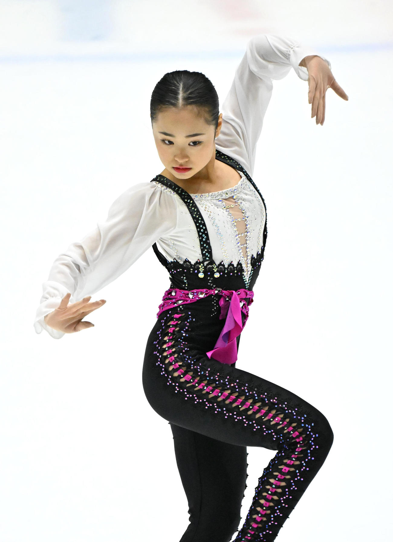 女子SPで演技を披露する島田麻央（撮影・石井愛子）