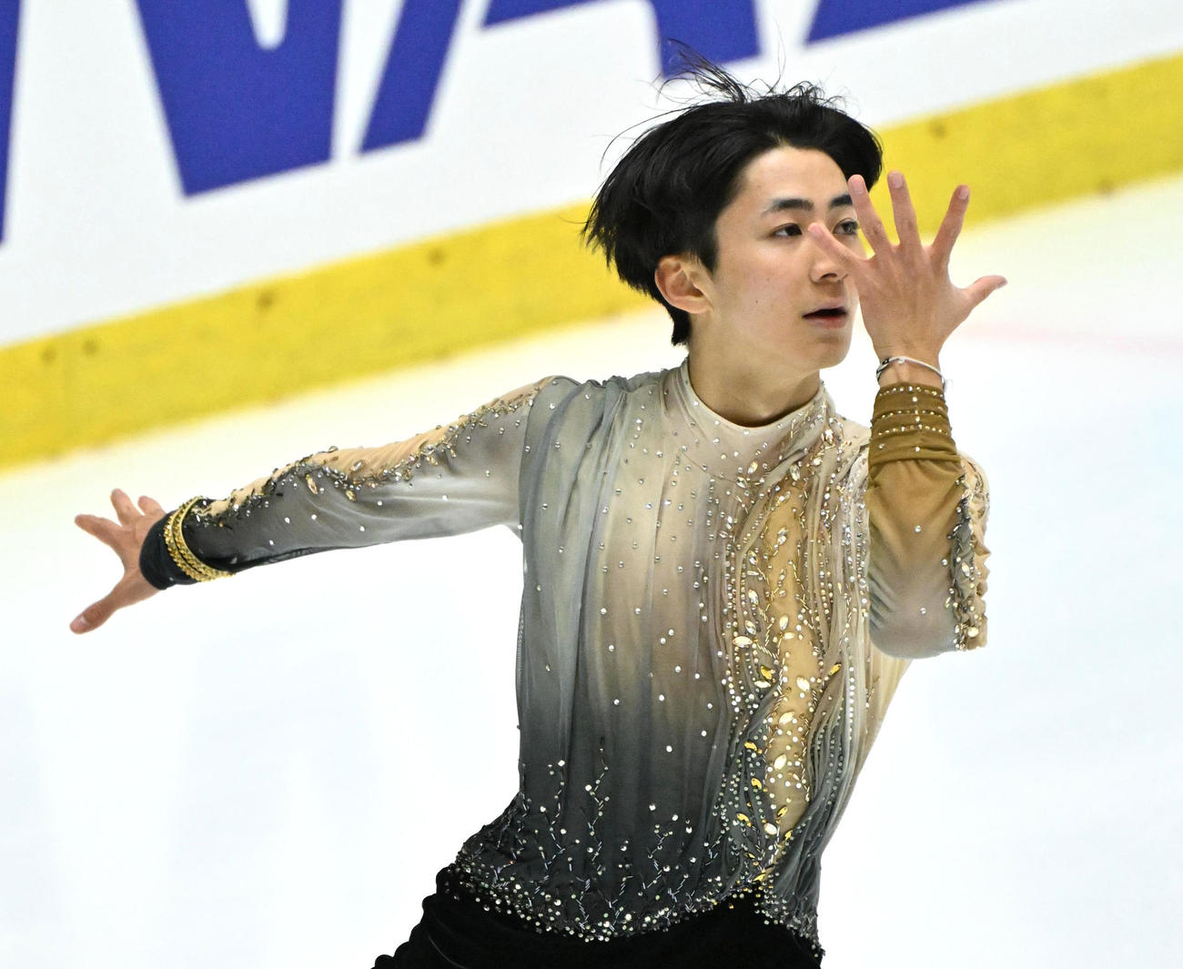 男子フリー　演技を披露する中村俊介（撮影・石井愛子）
