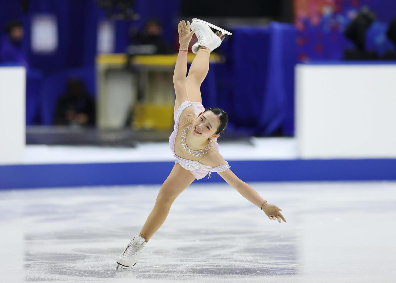 女子フリーで演技する青木（撮影・前田充）