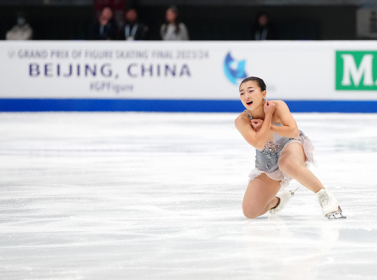 女子SPの演技に臨む坂本（撮影・江口和貴）