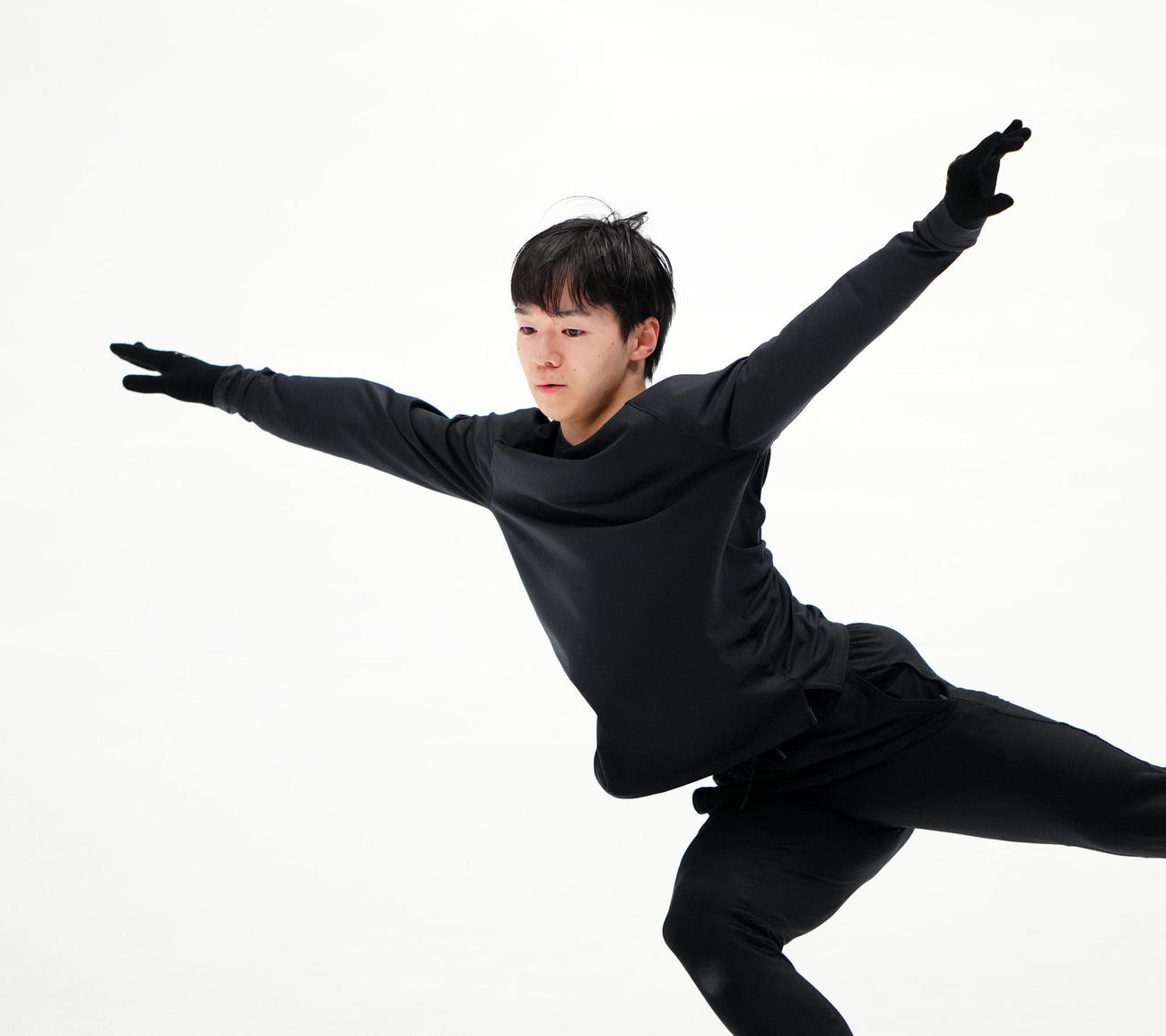 フィギュアスケートGPファイナルの公式練習に臨む鍵山（撮影・江口和貴）