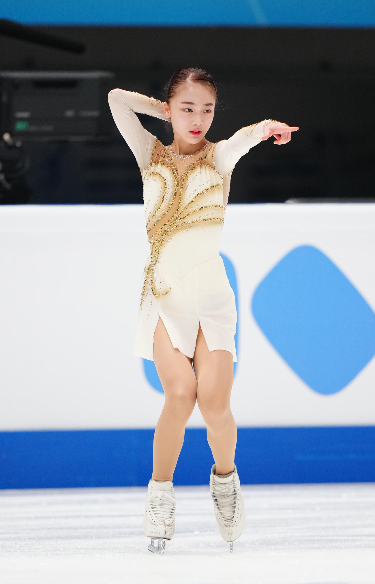 公式練習に臨むジュニア女子の上薗（撮影・江口和貴）