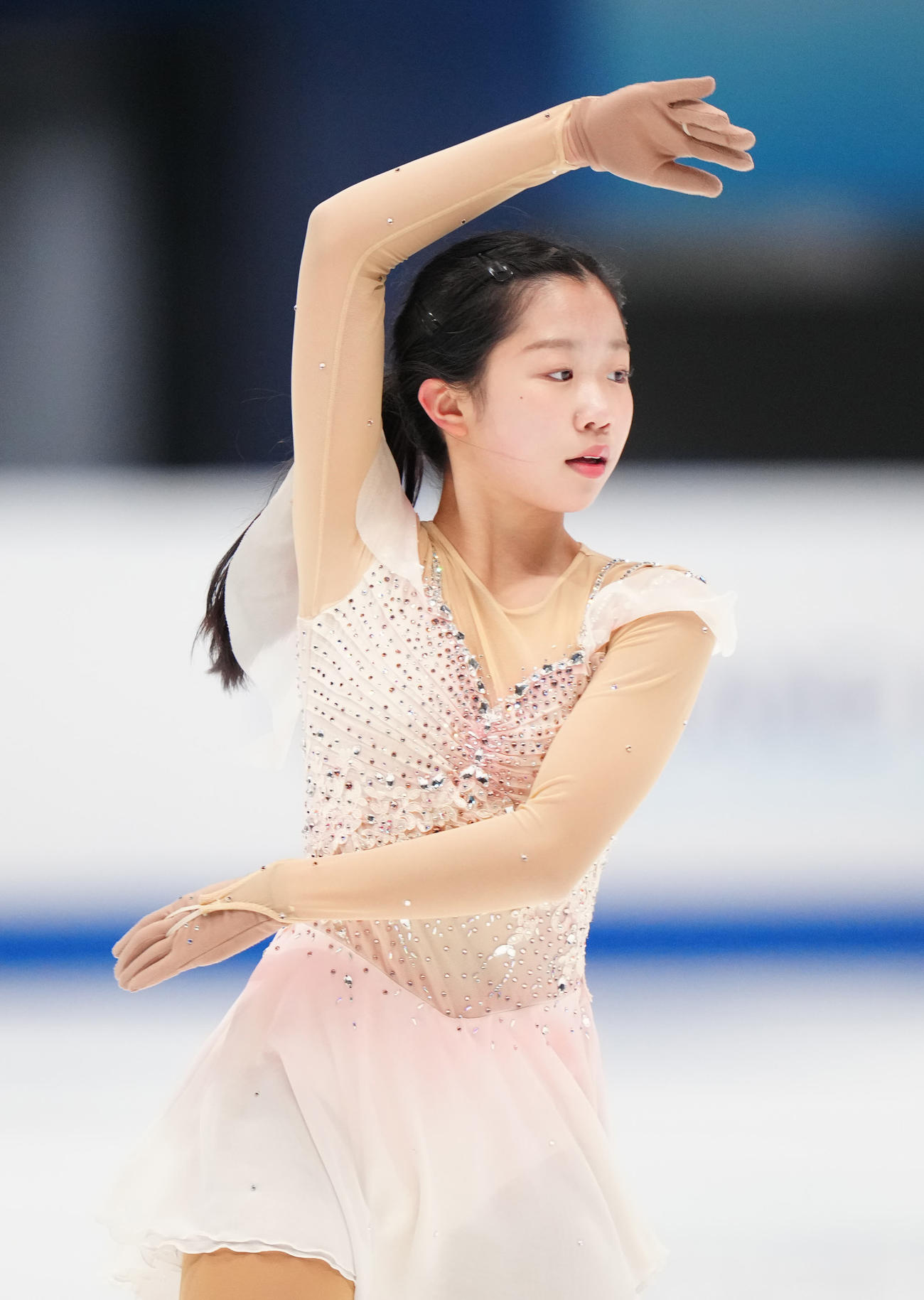 公式練習に臨むジュニア女子の中井（撮影・江口和貴）