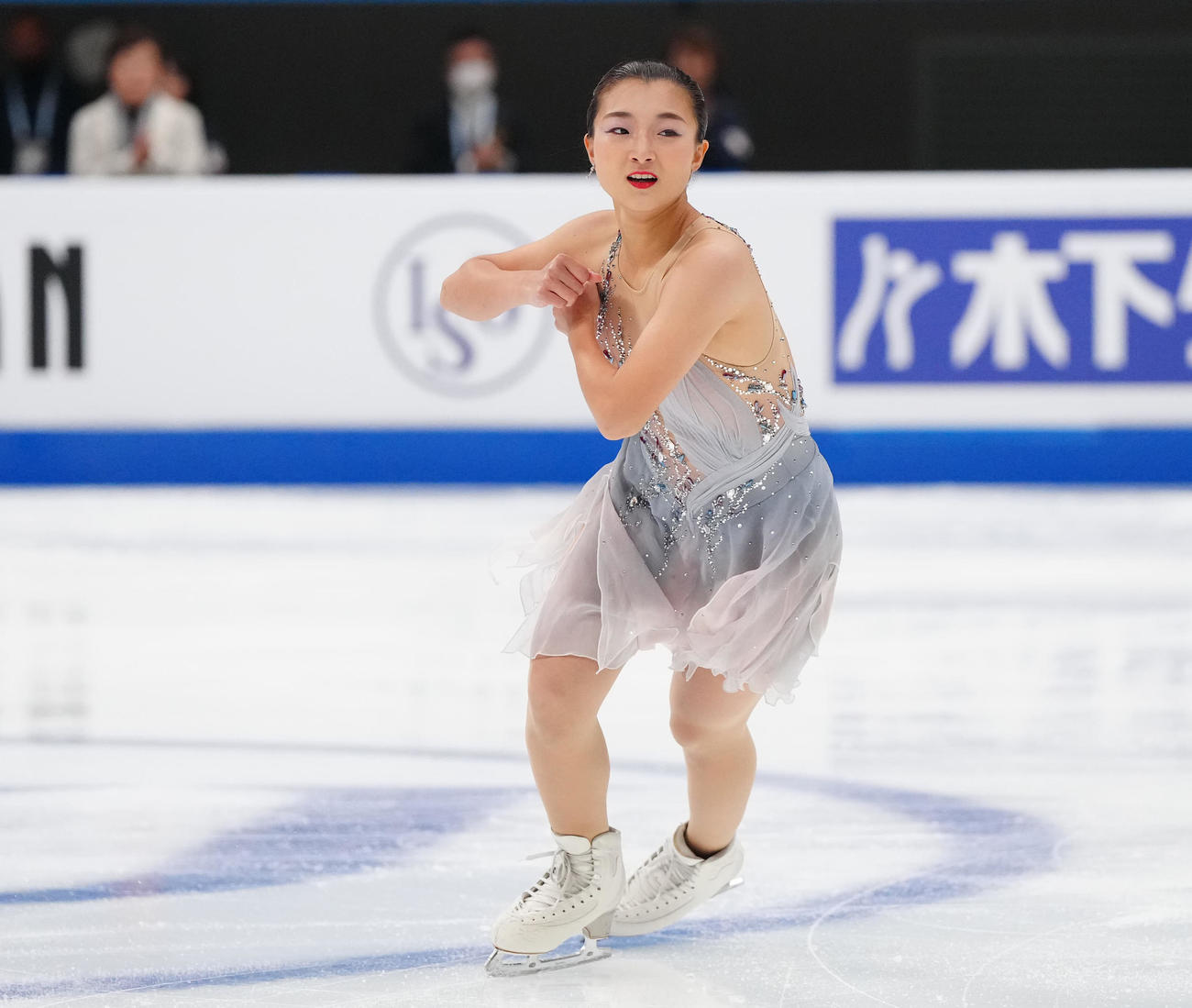 女子SPの演技に臨む坂本（撮影・江口和貴）