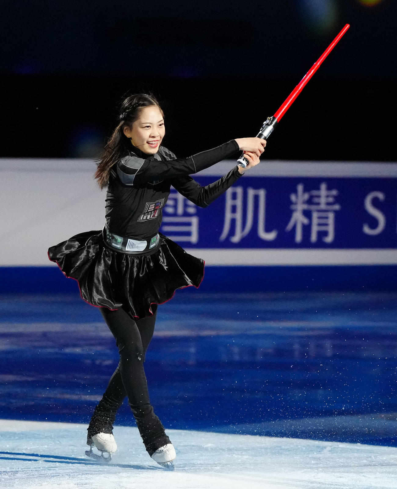 フィギュアスケートGPファイナルのエキシビションに臨む女子3位の吉田（撮影・江口和貴）