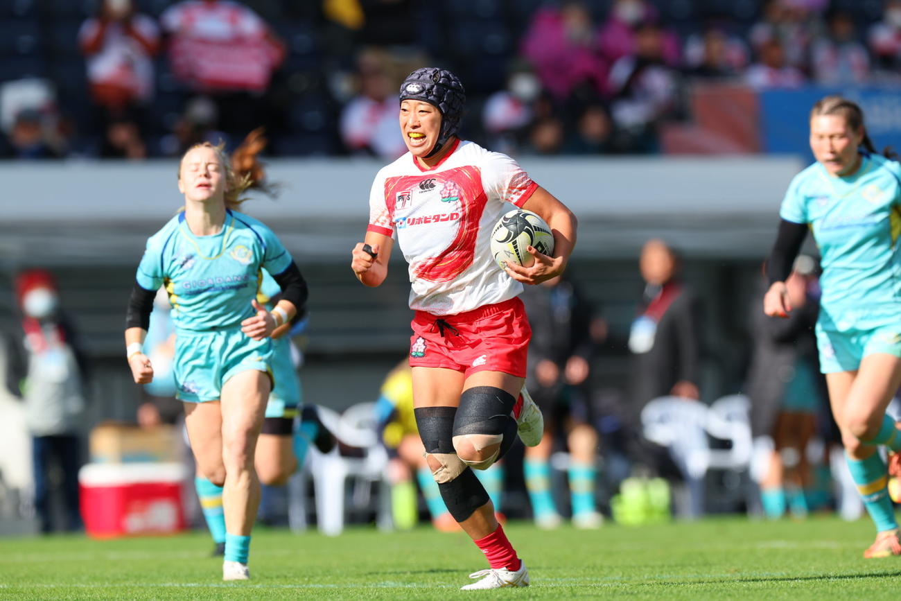 パリ五輪アジア予選カザフスタン戦でプレーする三枝（C）Asia Rugby／JRFU