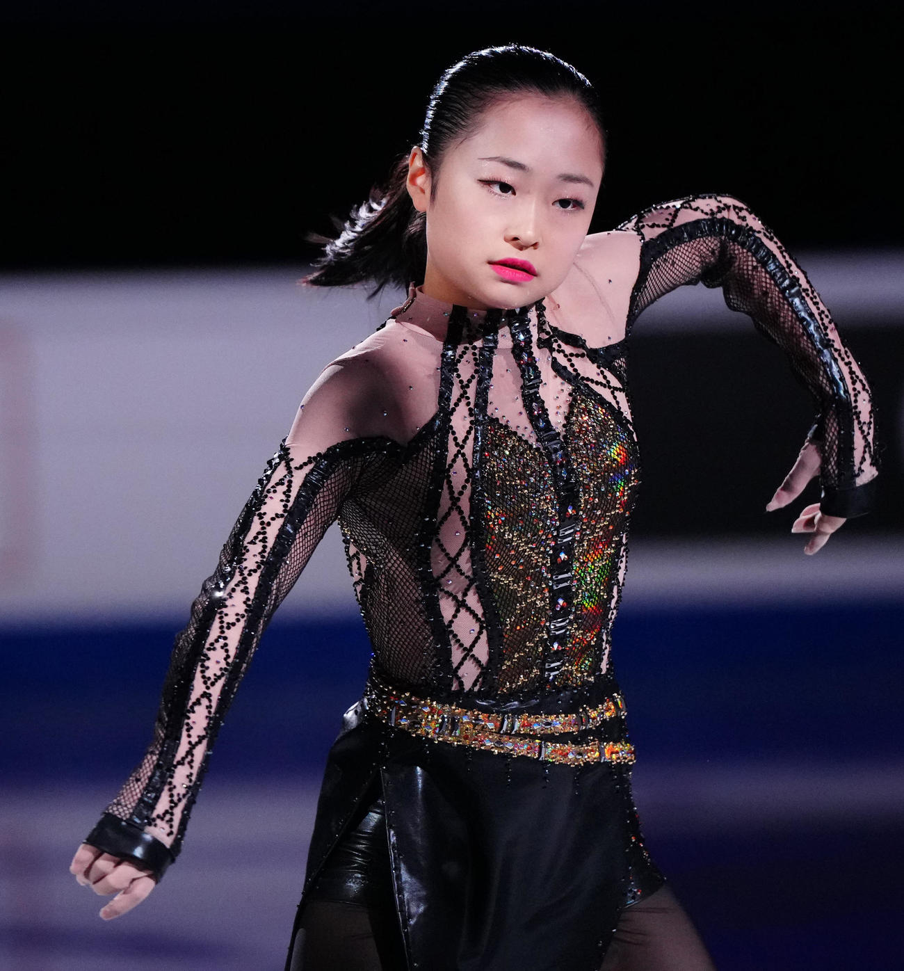 フィギュアスケートGPファイナルのエキシビションに臨むジュニア女子優勝の島田（撮影・江口和貴）
