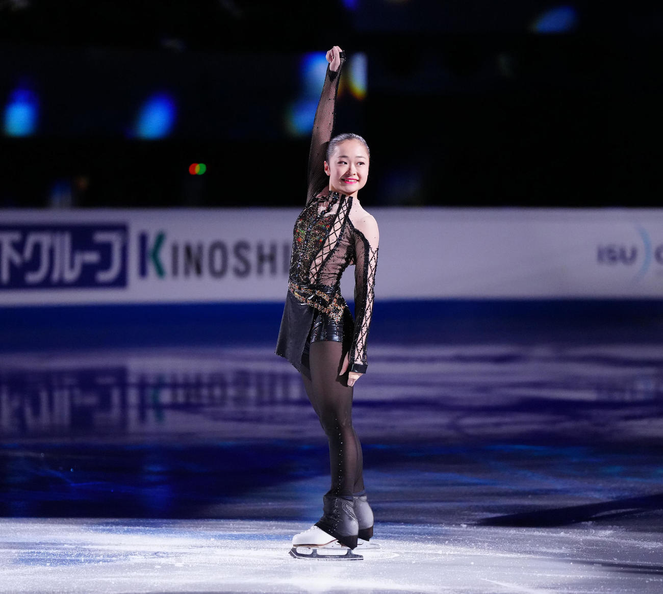 フィギュアスケートGPファイナルのエキシビションに臨むジュニア女子優勝の島田（撮影・江口和貴）