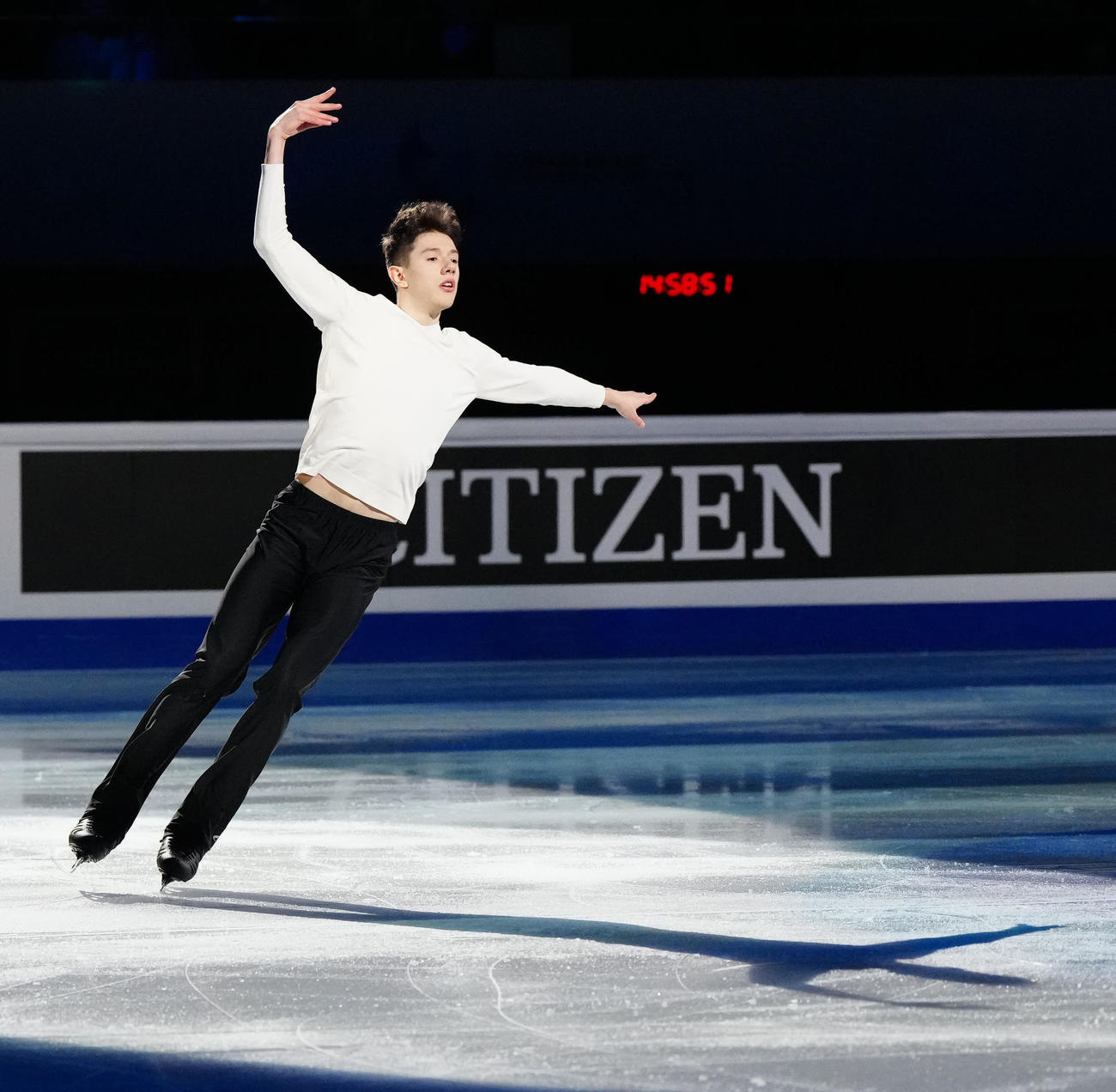 フィギュアスケートGPファイナルのエキシビションに臨むジュニア男子3位のハガラ（撮影・江口和貴）