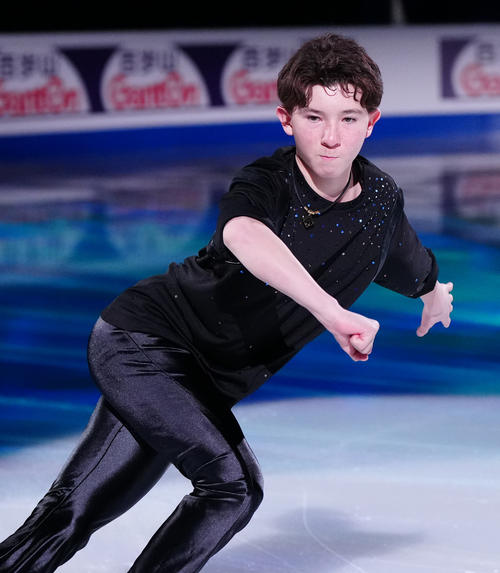 フィギュアスケートGPファイナルのエキシビションに臨むジュニア男子優勝の中田（撮影・江口和貴）