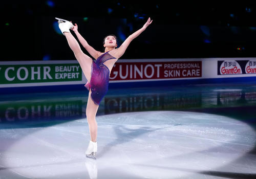 フィギュアスケートGPファイナルのエキシビションに臨む女子優勝の坂本（撮影・江口和貴）