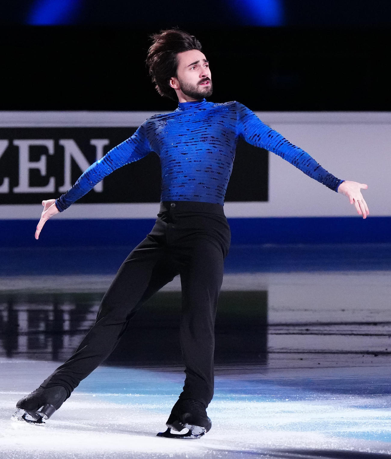 フィギュアスケートGPファイナルのエキシビションに臨む男子6位のエイモズ（撮影・江口和貴）