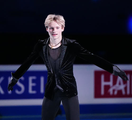 フィギュアスケートGPファイナルのエキシビションに臨む男子優勝のマリニン（撮影・江口和貴）