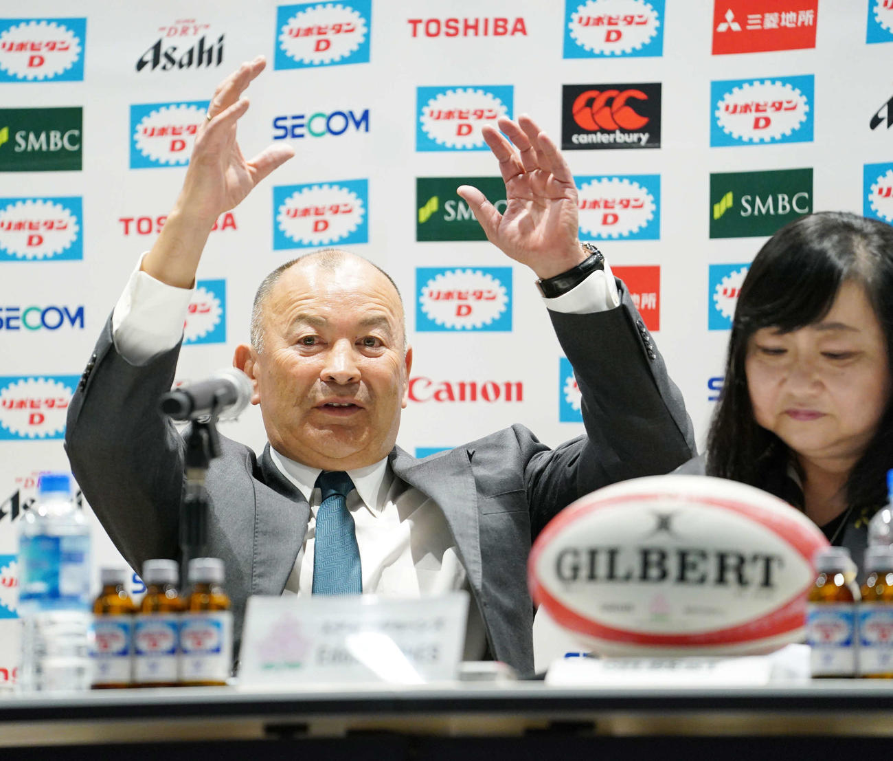 ラグビー日本代表HC就任が決定し記者会見に臨むエディー・ジョーンズ氏（撮影・小沢裕）